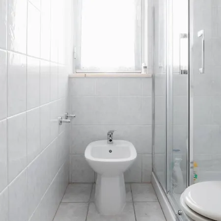 Turati Apartment: Seaside-center